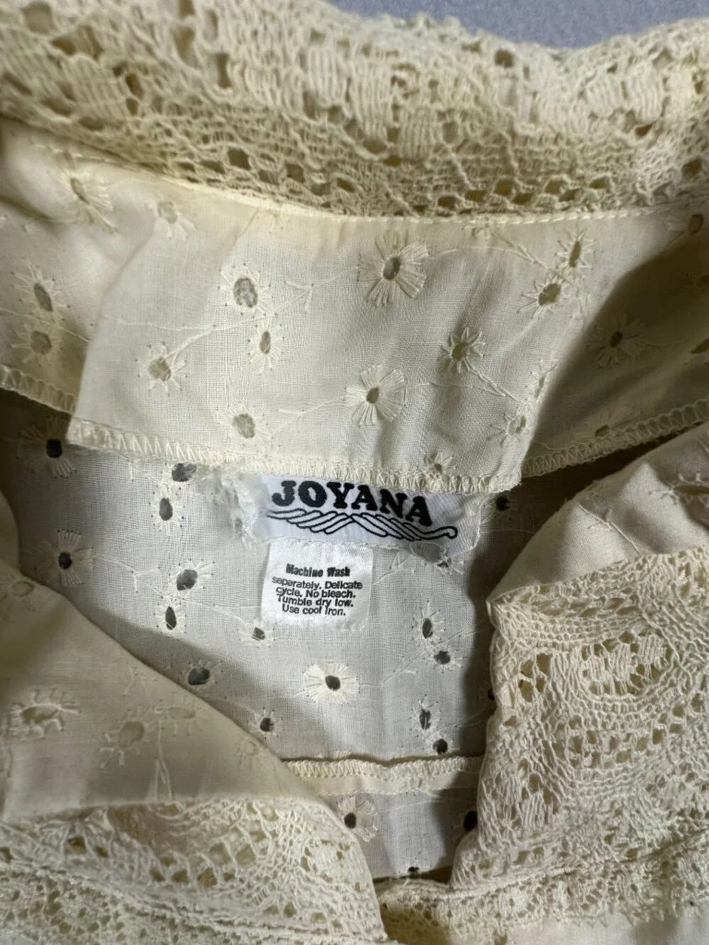 Joyana Womens Ivory Lace Eyelet Button-Up Long Sleeve Blouse Vintage - Picture 6 of 8